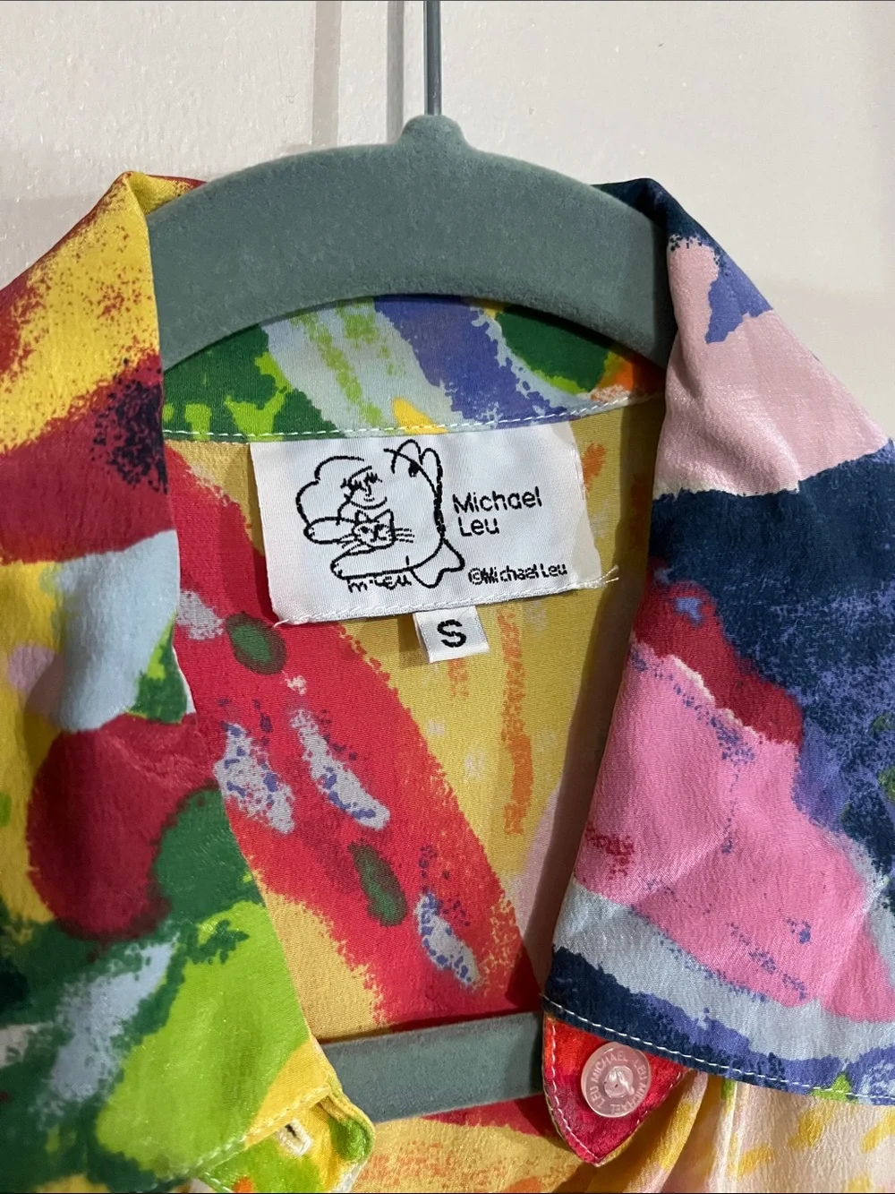 Michael Leu Vibrant Tropical Print Women's Button-Front Blouse - Multicolor